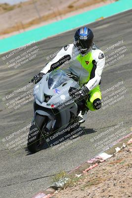 media/Oct-15-2022-TrackXperience (Sat) [[8f70b8b0be]]/Group 2/session 4 turn 1/